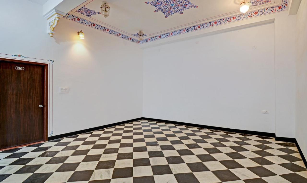 Treebo Khakhri Haveli Hotell Udaipur Exteriör bild